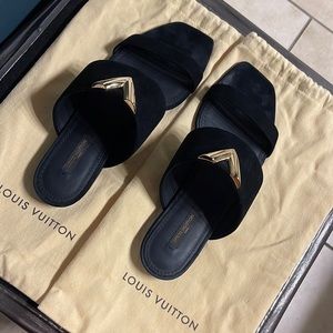 Louis Vuitton Bayfront Flat Sandal